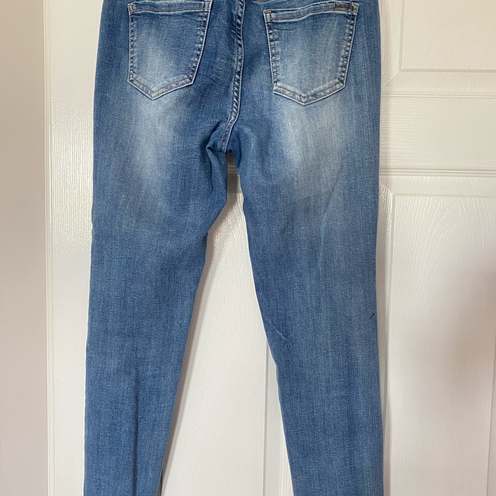 Jean - Picture 3 of 5